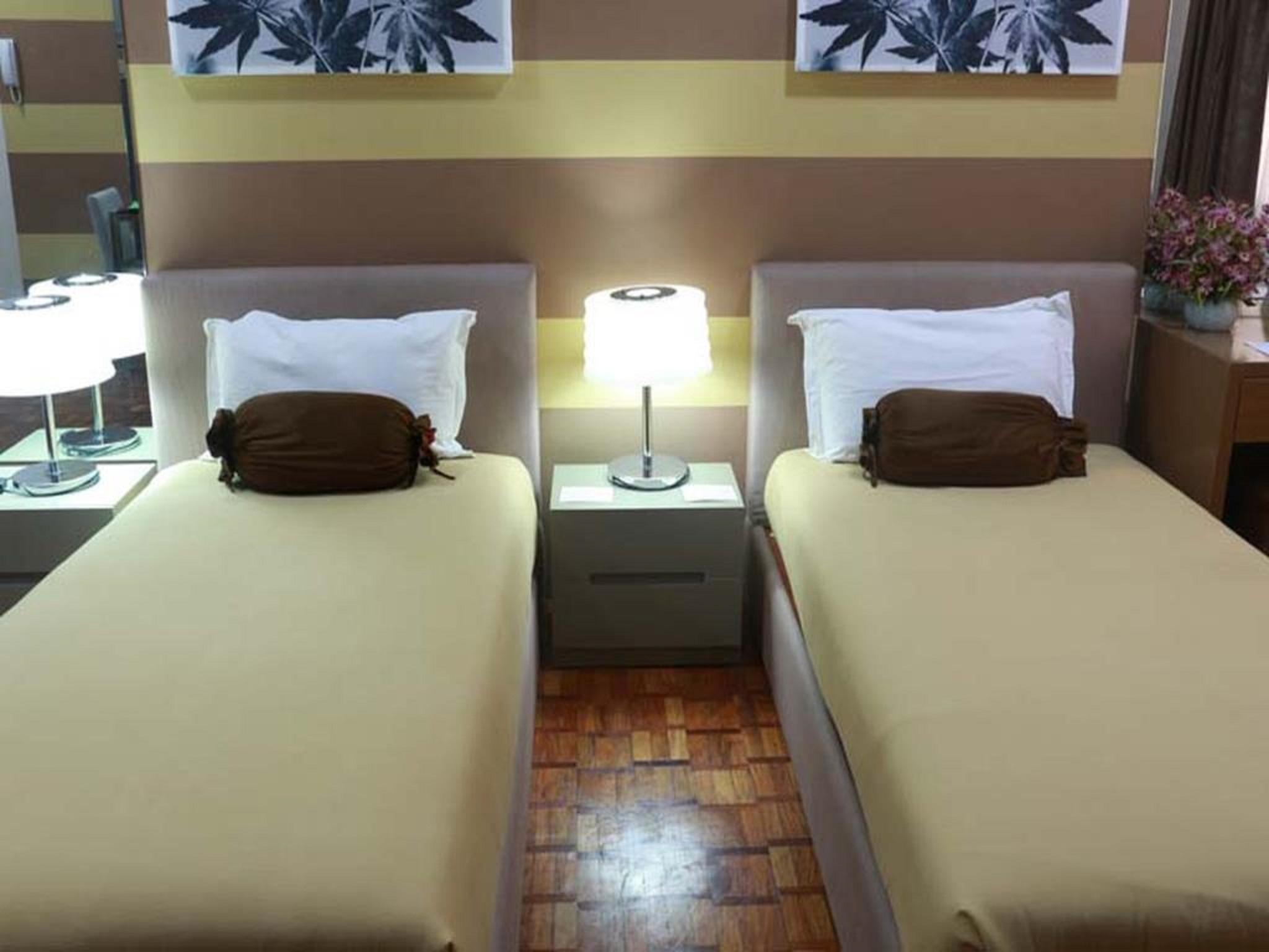 Prince Plaza II Condotel Makati City Exterior foto